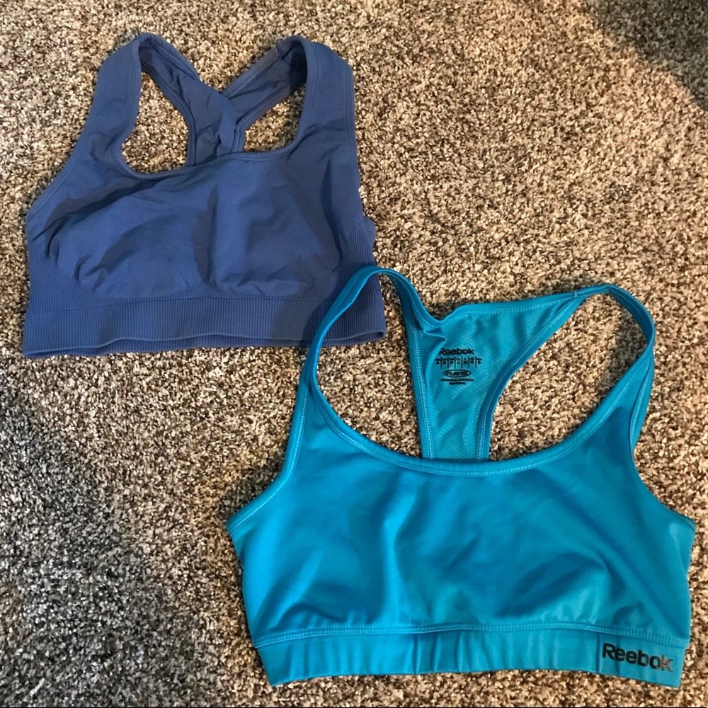 Set of two sports bras